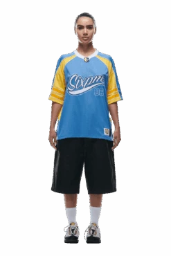 SUMMER FOOTBALL JERSEY BLUE(Summer Football Jersey Blue) 11 SUMMER FOOTBALL JERSEY BLUE(Summer Football Jersey Blue) -6PM Store 0101 2406 6PM ECOM COLLECTION 2 LOOK 17 13172 min