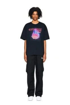 LOVE HURTS T-SHIRT BLACK(Love Hurts T Shirt Black)