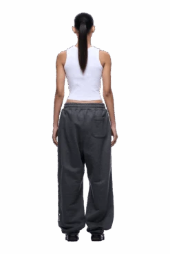 SUPER WIDE JOGGER GREY CAMO(Super Wide Jogger Grey Camo) -6PM Store 1337x2005 6PM Spring 0154 250310 6PM ECOM LOOK 02 141 min