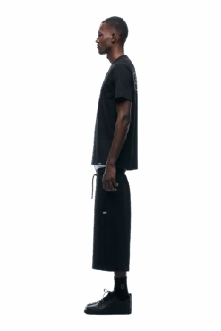 REFLECTIVE LOGO TEE BLACK(Reflective Logo Tee Black) -6PM Store 1337x2005 6PM 0076 2500610 6PM ECOM LOOK 28 0965 min