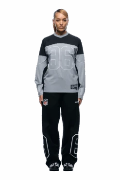 NFL SCUBA LONGSLEEVE GREY(Nfl Longsleeve Grey) -6PM Store 1337x2005 6pm NSL 0011 2501 6PM ECOM LOOK 06 0470