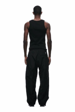 NYLON CARGO PANTS BLACK(Nylon Cargo Pants Black) -6PM Store 2005x1337 0033 240425 6PM ECOM LOOK 11 0803 min