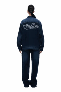 SCRIPT LOGO DENIM JACKET DARK BLUE(Script Logo Denim Jacket Dark Blue) 17 SCRIPT LOGO DENIM JACKET DARK BLUE(Script Logo Denim Jacket Dark Blue) -6PM Store 2005x1337 0055 240425 6PM ECOM LOOK 8 0541 min