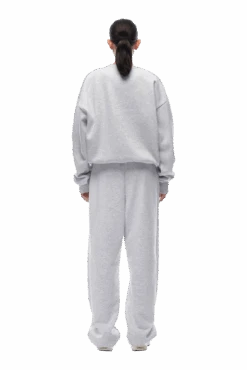 CREWNECK LIGHT GREY(23n04 1200 201 Crewn) -6PM Store 20231003 6PM NOS AW23 LOOK 26 810 min