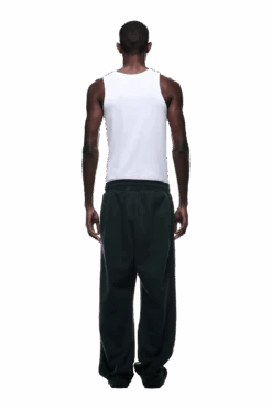 OPEN LEG JOGGER DARK EMERALD(Open Leg Jogger Dark Emerald) 12 OPEN LEG JOGGER DARK EMERALD(Open Leg Jogger Dark Emerald) -6PM Store 2500x1337 6pm 0021 241004 6PM Ecom Look 35 1835 min