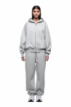 ZIP HOODIE SMOKE GREY(Zip Hoodie Smoke Grey) -6PM Store 2500x1337 6pm 0038 241004 6PM Ecom Look 32 1753 min