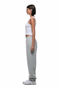 CUFF JOGGER SMOKE GREY(Cuff Jogger Smoke Grey) -6PM Store 2500x1337 6pm 0043 241004 6PM Ecom Look 31 1739 min