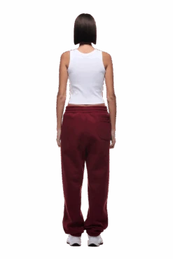 CUFF JOGGER WINE RED(Cuff Jogger Wine Red) -6PM Store 2500x1337 6pm 0078 241004 6PM Ecom Look 25 1497 min