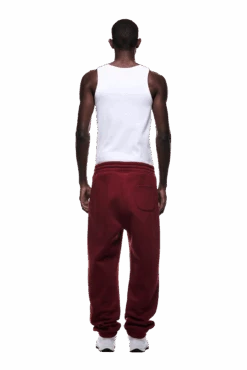 CUFF JOGGER WINE RED(Cuff Jogger Wine Red) -6PM Store 2500x1337 6pm 0081 241004 6PM Ecom Look 25 1450 min