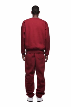 CREWNECK WINE RED(Crewneck Wine Red) -6PM Store 2500x1337 6pm 0087 241004 6PM Ecom Look 24 1436 min