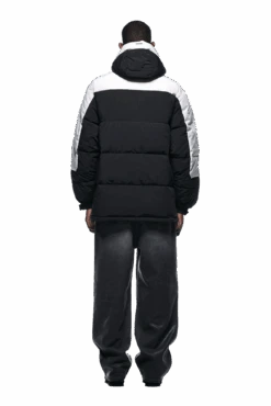 COACH PUFFER COAT BLACK(Coach Puffer Coat Black) -6PM Store 2500x1337 6pm 0184 241004 6PM Ecom Look 07 0415 min