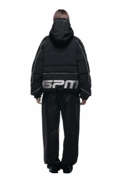 HALF ZIP PULLOVER PUFFER JACKET BLACK(Half Zip Pullover Puffer Jacket Black) -6PM Store 2500x1337 6pm 0217 241004 6PM Ecom Look 02 0581 min