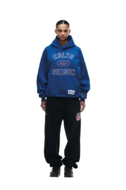 COLTS SEASON HOODIE(Colts Season Hoodie) -6PM Store 2673x4009px 6pm NFL ECOM 0030 20231024 6PM NFL ECOM LOOK 18 875