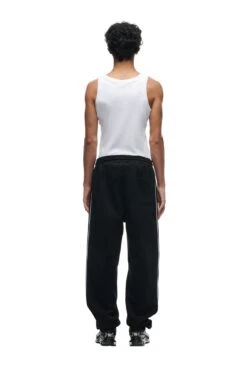 SHIELD LOGO JOGGER BLACK(Shield Logo Jogger Black) 10 SHIELD LOGO JOGGER BLACK(Shield Logo Jogger Black) -6PM Store 2673x4009px 6pm NFL ECOM 0043 20231024 6PM NFL ECOM LOOK 15 952