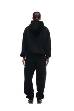 SHIELD LOGO HOODIE BLACK(Shield Logo Hoodie Black) 13 SHIELD LOGO HOODIE BLACK(Shield Logo Hoodie Black) -6PM Store 2673x4009px 6pm NFL ECOM 0049 20231024 6PM NFL ECOM LOOK 14 813