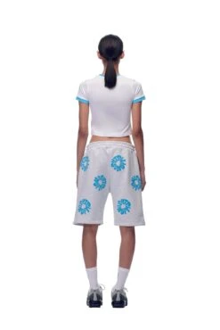 NH LOGO BABY TEE WHITE(Baby Tee Logo White) -6PM Store 2673x4009px 6pm V2 0001s 0059 20230530 6PM ECOM Look 10 0427