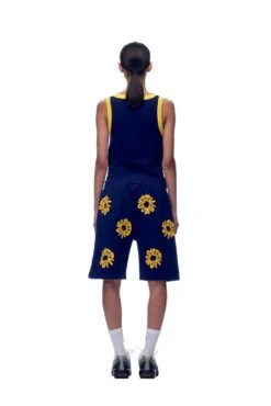 FLOWER SHORTS NAVY(Shorts Aop Navy) -6PM Store 2673x4009px 6pm V2 0001s 0083 20230530 6PM ECOM Look 06 0275