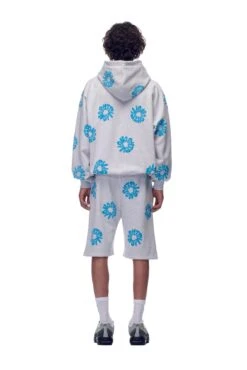 FLOWER HOODIE GREY(Hoodie Aop Grey) -6PM Store 2673x4009px 6pm V2 0001s 0098 20230530 6PM ECOM Look 03 0196