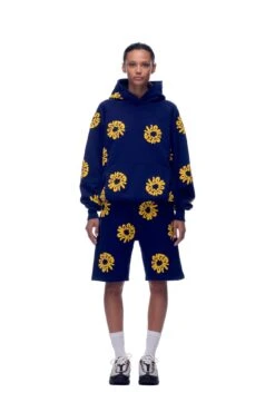 FLOWER HOODIE NAVY(Hoodie Aop Navy) -6PM Store 2673x4009px 6pm V2 0001s 0109 20230530 6PM ECOM Look 02 0134