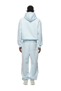 RECORDS HOODIE ICE BLUE(Records Hoodie Ice Blue) -6PM Store 2673x4009px 6pm 0024 20231218 Vitali Gelwich 6PM ECOM LOOK 6 033