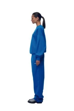 CREWNECK PRINCESS BLUE(Crewneck Princess Blue) -6PM Store 2673x4009px 0076 6PM ECOM Look 62 1047