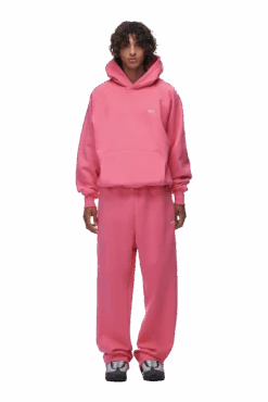 HOODIE HOT PINK(Hoodie Hot Pink) -6PM Store 2673x4009px 0083 6PM ECOM Look 60 1012 min