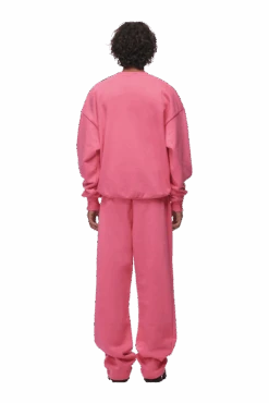 CREWNECK HOT PINK(Crewneck Hot Pink) -6PM Store 2673x4009px 0084 6PM ECOM Look 59 1006 min