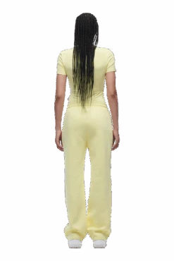 WMNS T-SHIRT BUTTERCREAM(Wmns T Shirt Buttercream) 9 WMNS T-SHIRT BUTTERCREAM(Wmns T Shirt Buttercream) -6PM Store 6pm png 0030 2025 07 14 6PM ECOM LOOK 23 0631